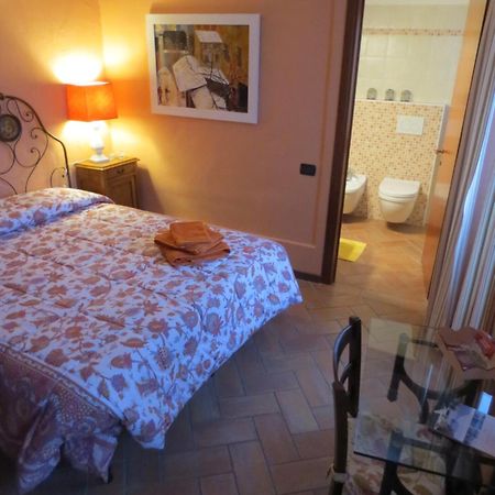 Bed and Breakfast La Ca' Di Sala Margno Zimmer foto