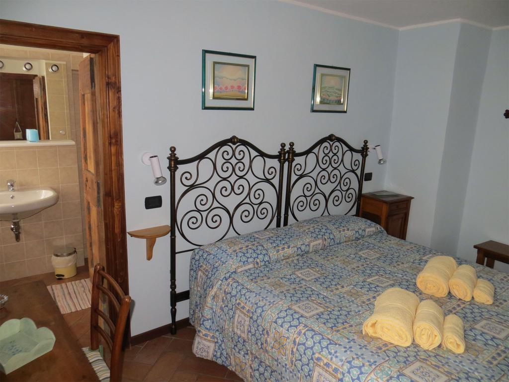 Bed and Breakfast La Ca' Di Sala Margno Zimmer foto