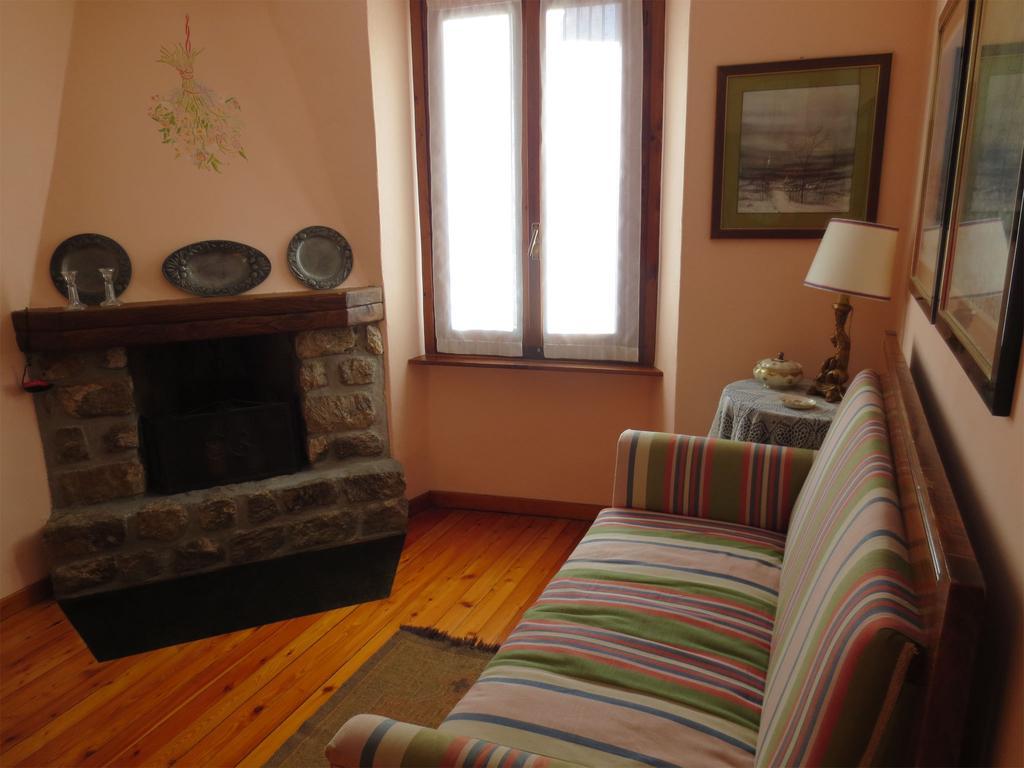 Bed and Breakfast La Ca' Di Sala Margno Zimmer foto